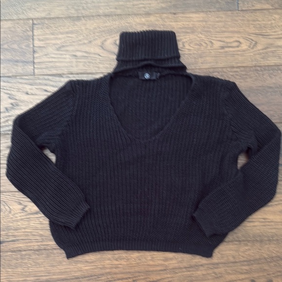 Missguided Cut-out Turtleneck Sweater M - Picture 1 of 3